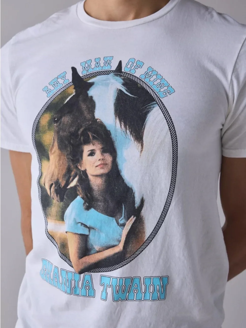 NWOT Urban Outfitters Shania Twain Any Man Of Mine Graphic Tee Size Medium
